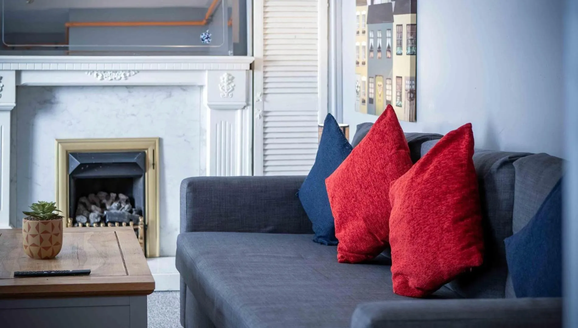 Flat 1 Brunswick - 2 Bed Economy Flat - Swansea Apartment