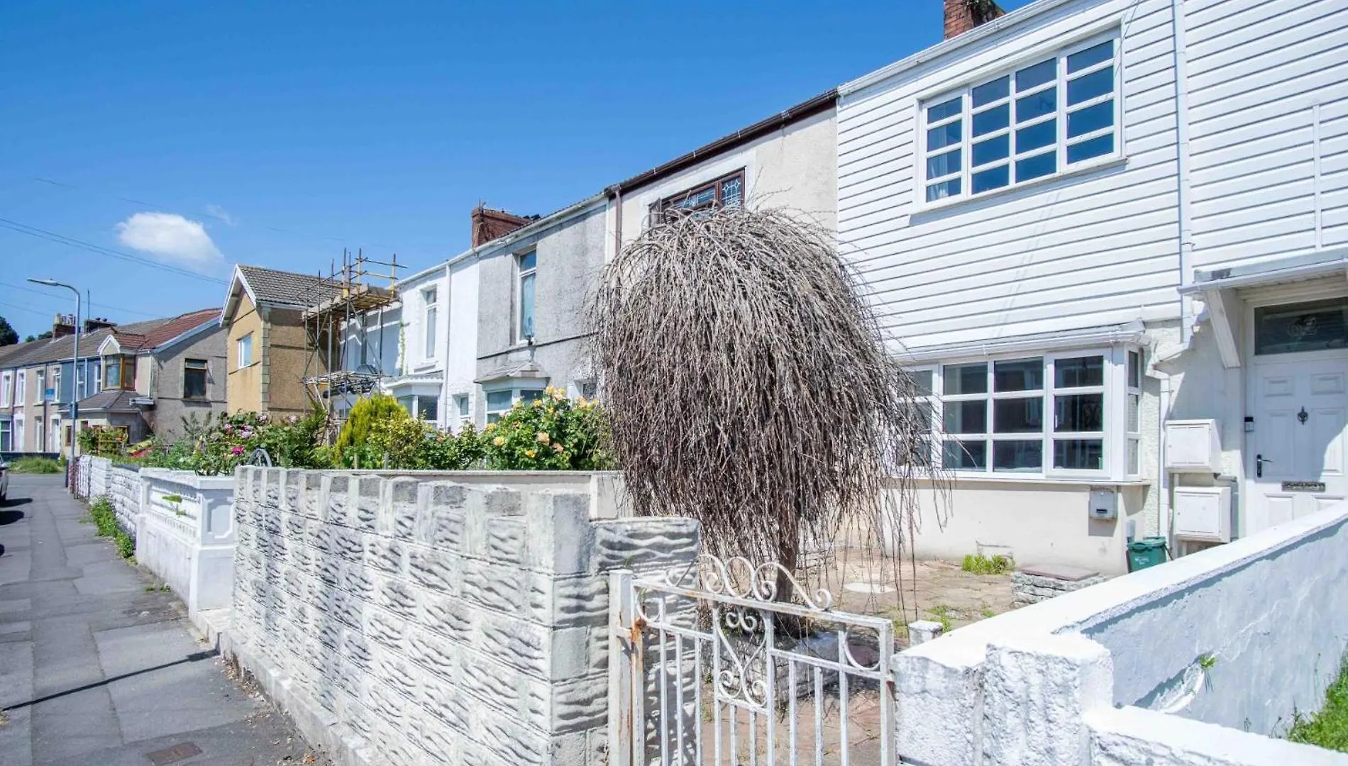 Flat 1 Brunswick - 2 Bed Economy Flat - Swansea Apartment