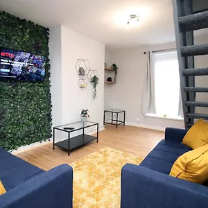  Apartment Styling! - Tv In Every Bedroom!