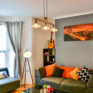  Apartment Skyline Carlton