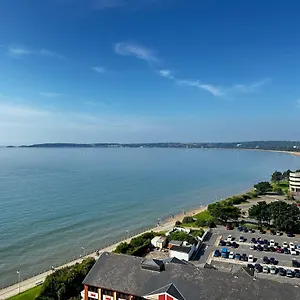  Apartment Stunning Ocean & View